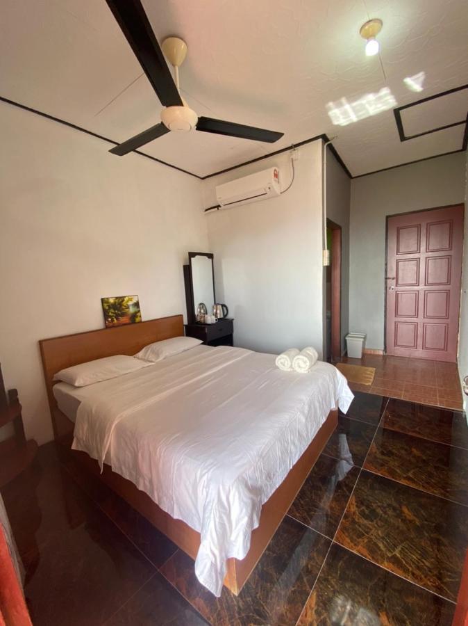 Restu Chalet Tioman Kampong Ayer Batang Kültér fotó